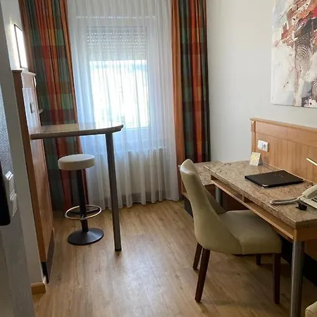 Eastside Living - Wohnen Auf Zeit - Kral Erlangen