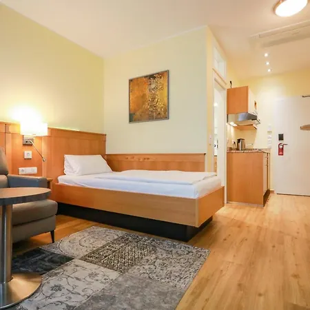 Διαμέρισμα Eastside Living - Wohnen Auf Zeit - Kral *